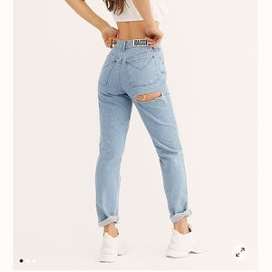 Ragged Priest Butt Cut straight Leg Jeans